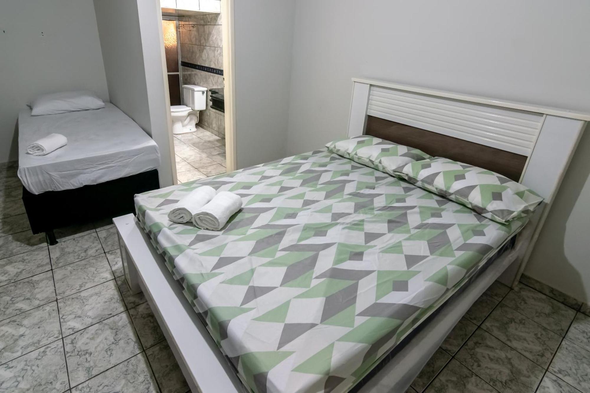 Pousada Roosevelt Suite 01 - Pousada Central Prox Rodoviaria E Dist Industrial Uberlândia المظهر الخارجي الصورة